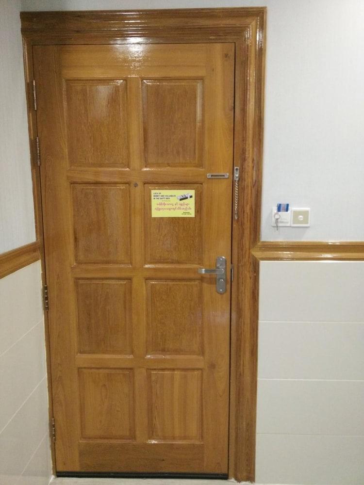 尼龙酒店 曼德勒 外观 照片